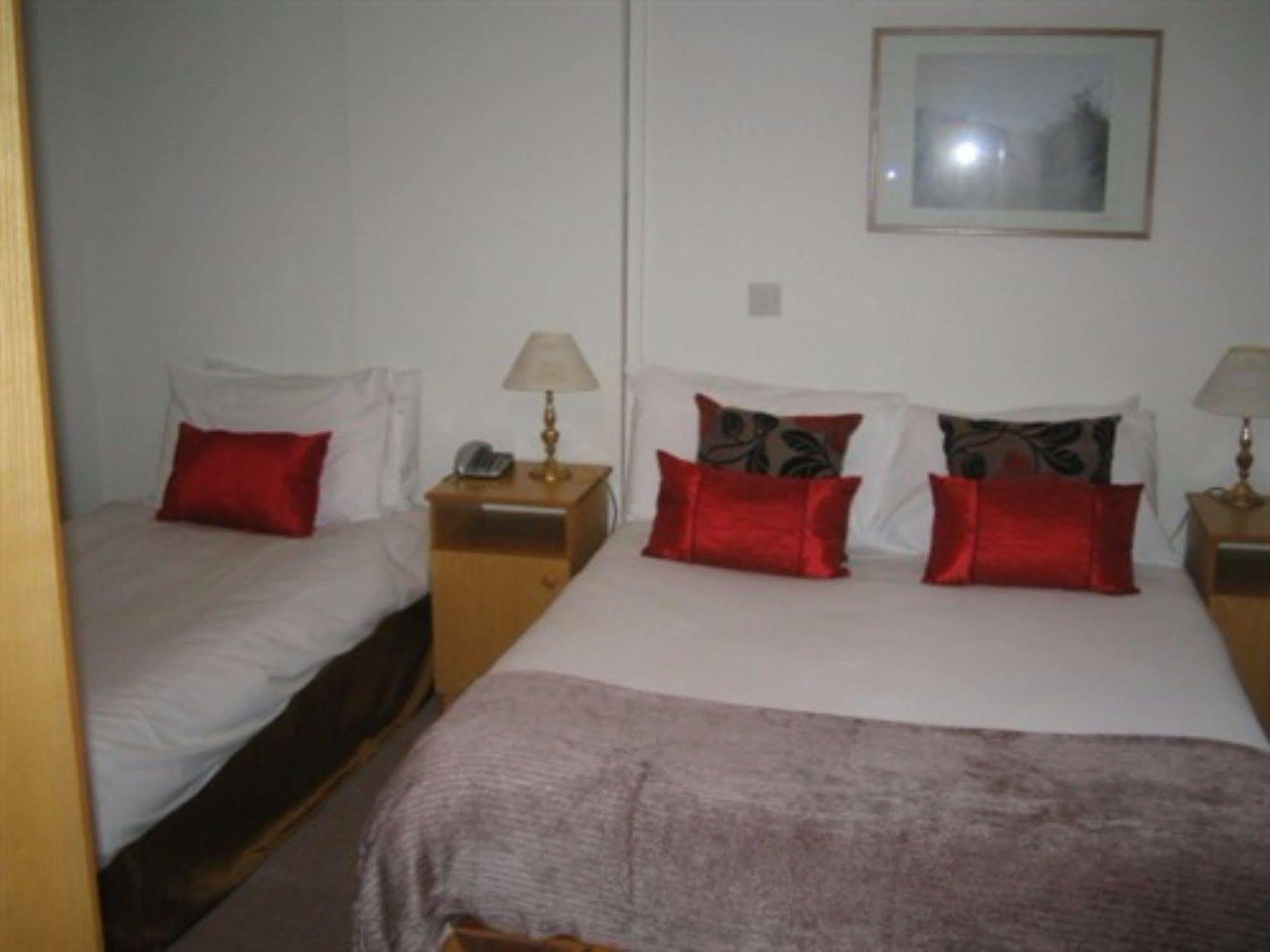Dobbins Inn Carrickfergus Exterior photo